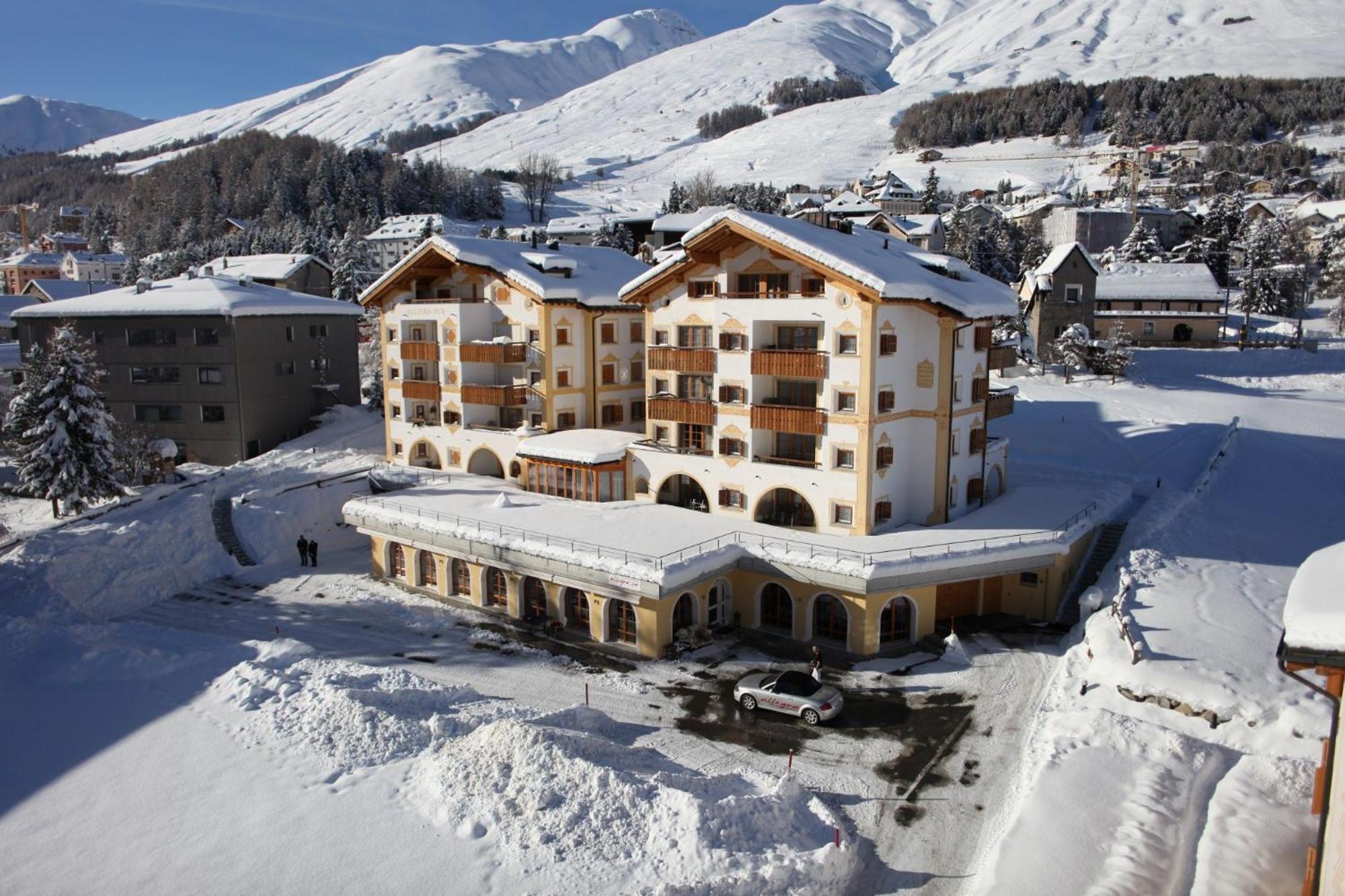 Ferienwohnungen Hotel Allegra Zuoz Buitenkant foto