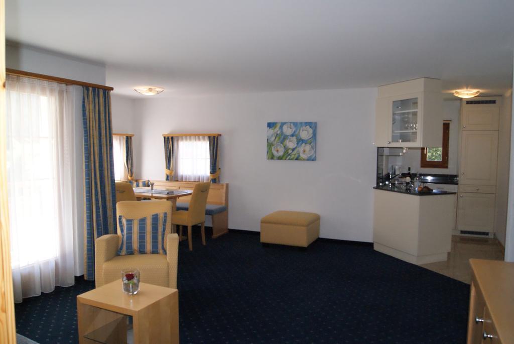 Ferienwohnungen Hotel Allegra Zuoz Buitenkant foto