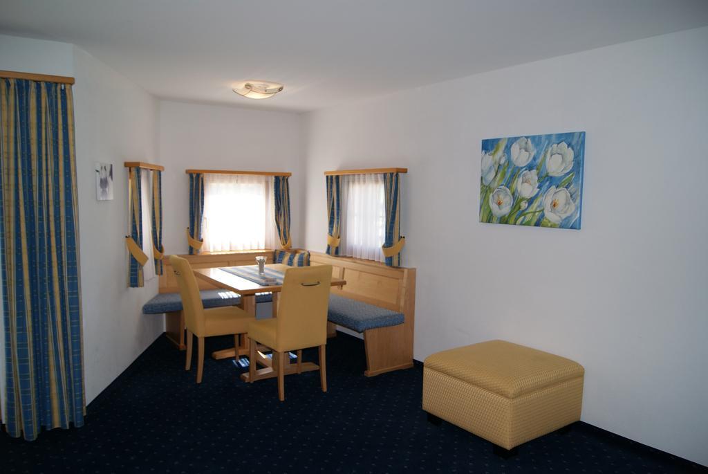 Ferienwohnungen Hotel Allegra Zuoz Buitenkant foto
